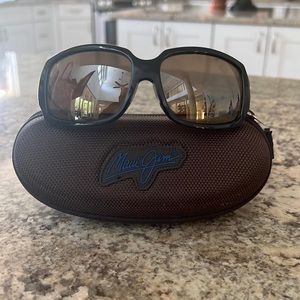 Maui Jim bamboo gold side polarized sunglasses w/case Never worn!
